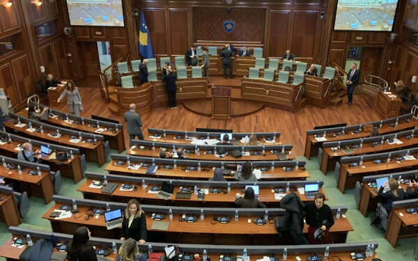 Buxheti i vitit 2025, përplasë ministrin Murati me deputetët opozitarë