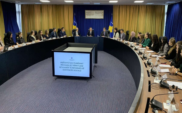 Kurti: Qeveria është për familjen, synojmë barazinë dhe nxitjen e punësimit