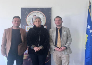 ​Fahrije Hoti thërret konferencë “për të demantuar” ministrin Peci