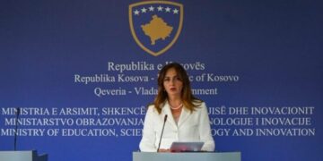 MAShT-i nënshkruan kontratat për ndërtimin e 3 çerdheve dhe një shkolle