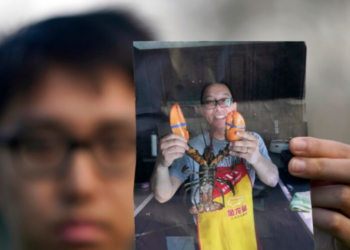 Lirohen tre amerikanët e mbajtur në Kinë për shumë vite