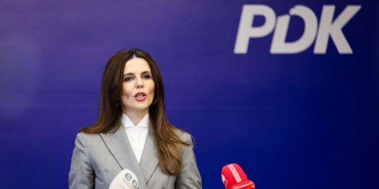 Çitaku: Qeveria po i përdorë ambasadat dhe burimet e shtetit për fushatë elektorale