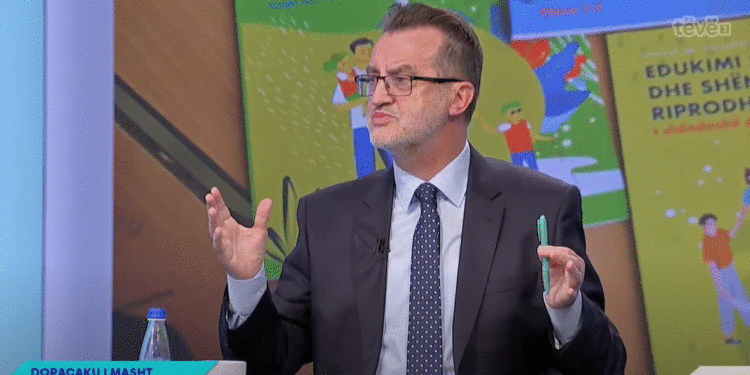 Doracaku i MAShT-it, Agani: Jam kundër edukatës seksuale sipas këtij modeli