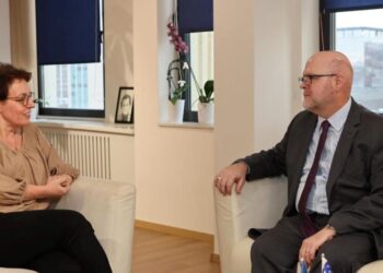 Gërvalla në takim me Hovenier: Të përkushtuar në avancimin e agjendës euroatlantike