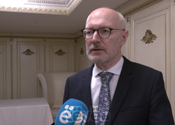 ​Ambasadori francez kërkon që Radoiçiq dhe grupi i tij të dalin para drejtësisë