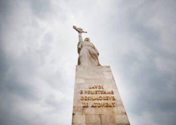 Shqipëria shënon 80-vjetorin e çlirimit nga pushtimi fashist