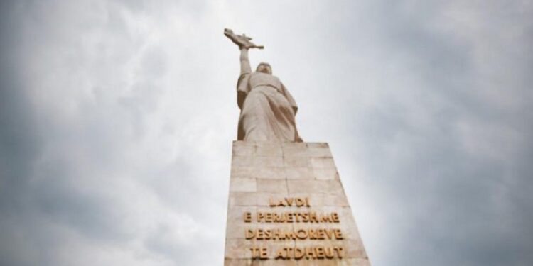 Shqipëria shënon 80-vjetorin e çlirimit nga pushtimi fashist