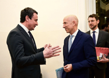 Kurti takohet me Kocher, flasin për rrugën e anëtarësimit të Kosovës në BE