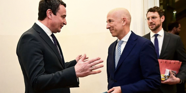 Kurti takohet me Kocher, flasin për rrugën e anëtarësimit të Kosovës në BE