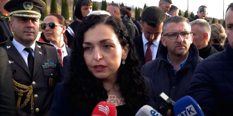 Krerët e shtetit vizitojnë Prekazin – Osmani thotë se do ta mbrojmë në mënyrë të pakompomis Pavarësinë e Kosovës