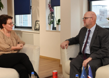 Gërvalla takon Hovenier, thekson përkushtimin e Kosovës për integrime euroatlantike