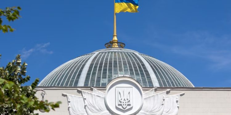 Parlamenti ukrainas anulon seancën nga rreziku i sulmeve ajrore