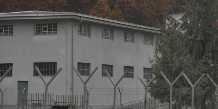 I refuzohet azili gruas nga Taxhikistani që përballet me dëbim nga Kosova