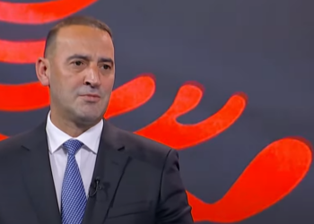Haradinaj rrëfen momentet e daljes publike të UÇK-së