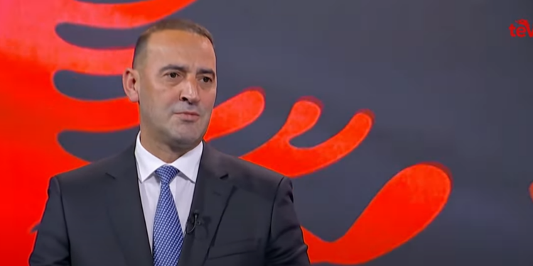 Haradinaj rrëfen momentet e daljes publike të UÇK-së