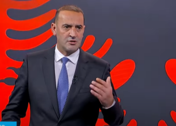 Haradinaj: Në Ministrinë e Mbrojtjes janë 10 ministra, Maqedonci veç rrogë merr