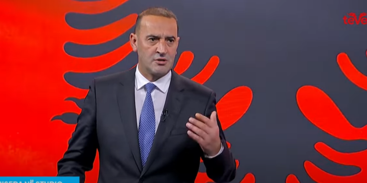 Haradinaj: Në Ministrinë e Mbrojtjes janë 10 ministra, Maqedonci veç rrogë merr