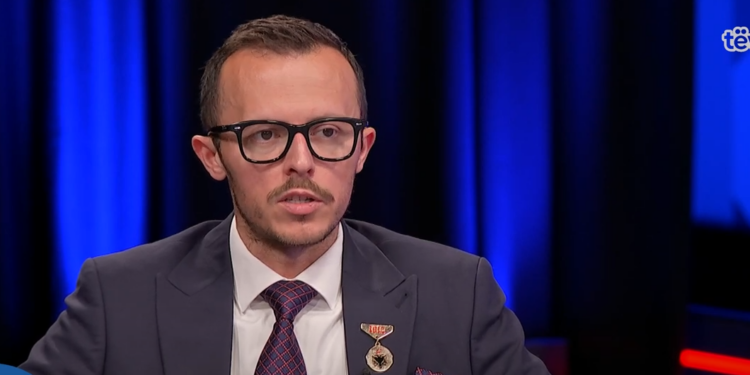 Historiani Abdullahu tregon pse u zgjodh Vlora për shpalljen e pavarësisë së Shqipërisë