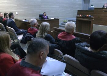 Konjufca dhe të tjerët deklarohen të pafajshëm për hedhjen e gazit lotsjellës në Kuvend