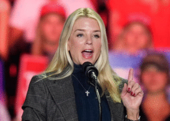 Trump e zgjedh Pam Bondin për prokurore të Përgjithshme të SHBA-së