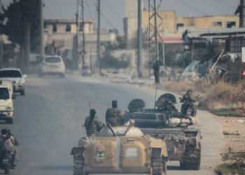 Rusia thotë se ka bombarduar forcat antiqeveritare në Siri