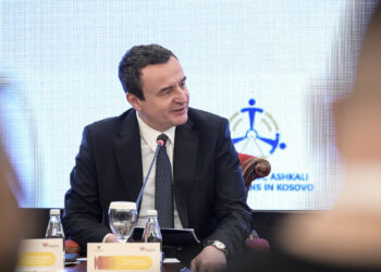 Kurti: Qeveria po e harton një ligji të ri për luftimin e diskriminimit racor