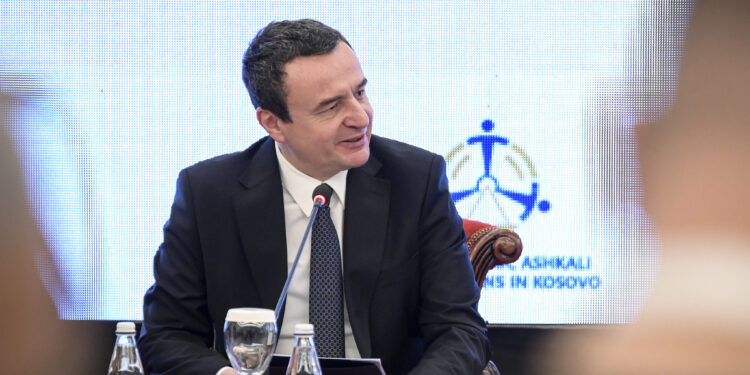 Kurti: Qeveria po e harton një ligji të ri për luftimin e diskriminimit racor