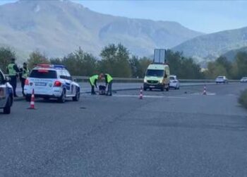 Gjashtë të lënduar në aksidentin në rrugën e Kombit, e përfshirë një veturë nga Kosova