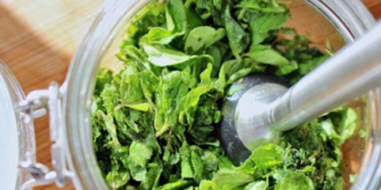 Shurupi i rigonit kundër kollës dhe acarimeve të fytit