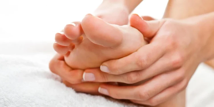 Ngërçet te gishtërinjtë – arsyet përse shfaqen dhe si t’i trajtoni