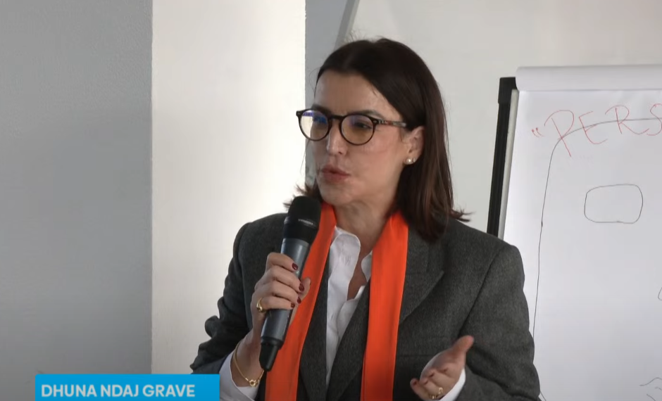 Rrëfimi i Vilma Dules – E dogjën me acid pasi u ngrit në detyrë në një kompani në Tiranë