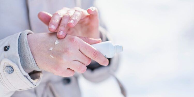 Dimri – Si ndikon sezoni i ftohtë tek lëkura