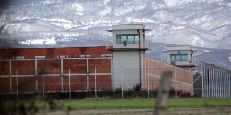 Gjenden substanca narkotike brenda Qendrës Korrektuese në Dubravë