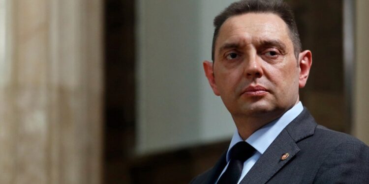 “NATO është një ndërmarrje kriminale”, Vulin lëshon mesazhe të forta nga shtëpia ruse në Beograd