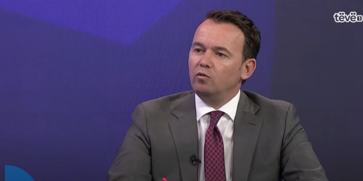 PDK-ja kërkoi shkarkim dhe hetim, reagon Peci: Durim horra, nuk mundeni me më ndal as me ujë e as me plumba