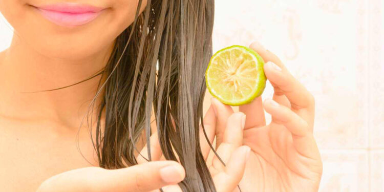 Përdorni trajtimet me limon për rritjen e flokut