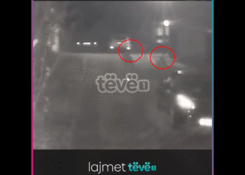 Ekskluzive: Momenti i sulmit të stacionit të Policisë së Kosovës me granata dore në Zveçan