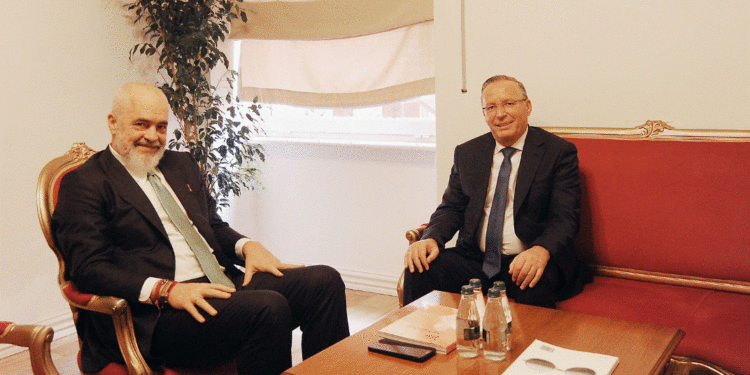 Hamza takohet me Ramën në Tiranë: Qëndrojmë të bashkuar siç kemi qenë gjithmonë