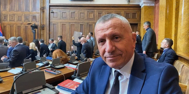 Kamberi: Ka pakënaqësi mbarë popullore ndaj regjimit të Vuçiqit