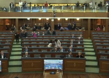 Deputetët e LDK-së të pranishëm në adresimin e Osmanit në Kuvend