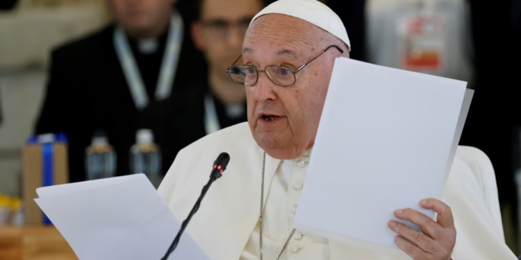 Papa Françesku kërkon të hetohet nëse në Gazë po kryhet gjenocid