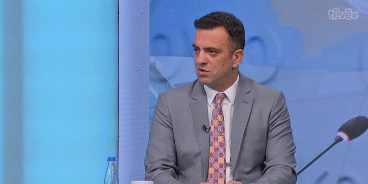 Pozhari: Duket se SHBA-ja ende nuk është e gatshme të ketë një presidente grua