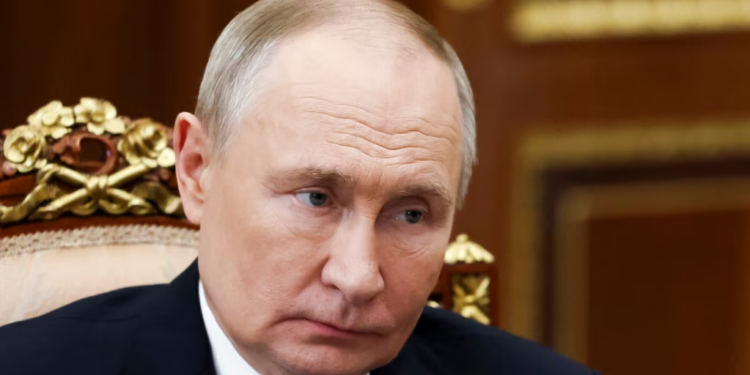 Putin paralajmëron se Rusia do të vazhdojë të testojë raketën e re balistike