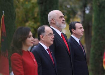 Vlora i bën bashkë Ramën e Kurtin në Festën e Pavarësisë