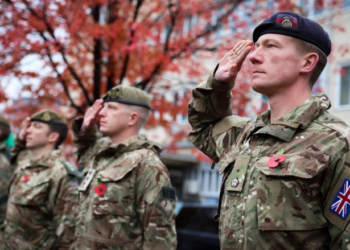 Sot përkujtohen 14 ushtarë britanikë që humbën jetën gjatë shërbimit në Kosovë