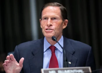 Senatori amerikan letër Blinkenit: ShBA t’i mbajë sytë nga Kosova gjatë  tranzicionit të pushtetit