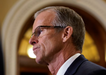 Republikanët e Senatit e zgjedhin John Thunen si lider të ri