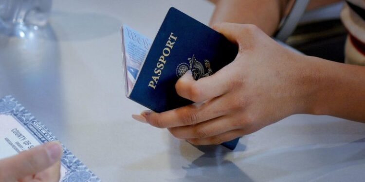 Përse pasaportat duken pak a shumë të njëjta