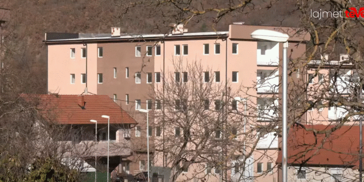 Serbia jep banesa për serbët në Zubin Potok, çelsat shpërndahen në Rashkë