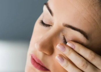 Mjekja bën paralajmërimin e fortë për shenjat e para të problemeve në sy që nuk duhet t’i injoroni